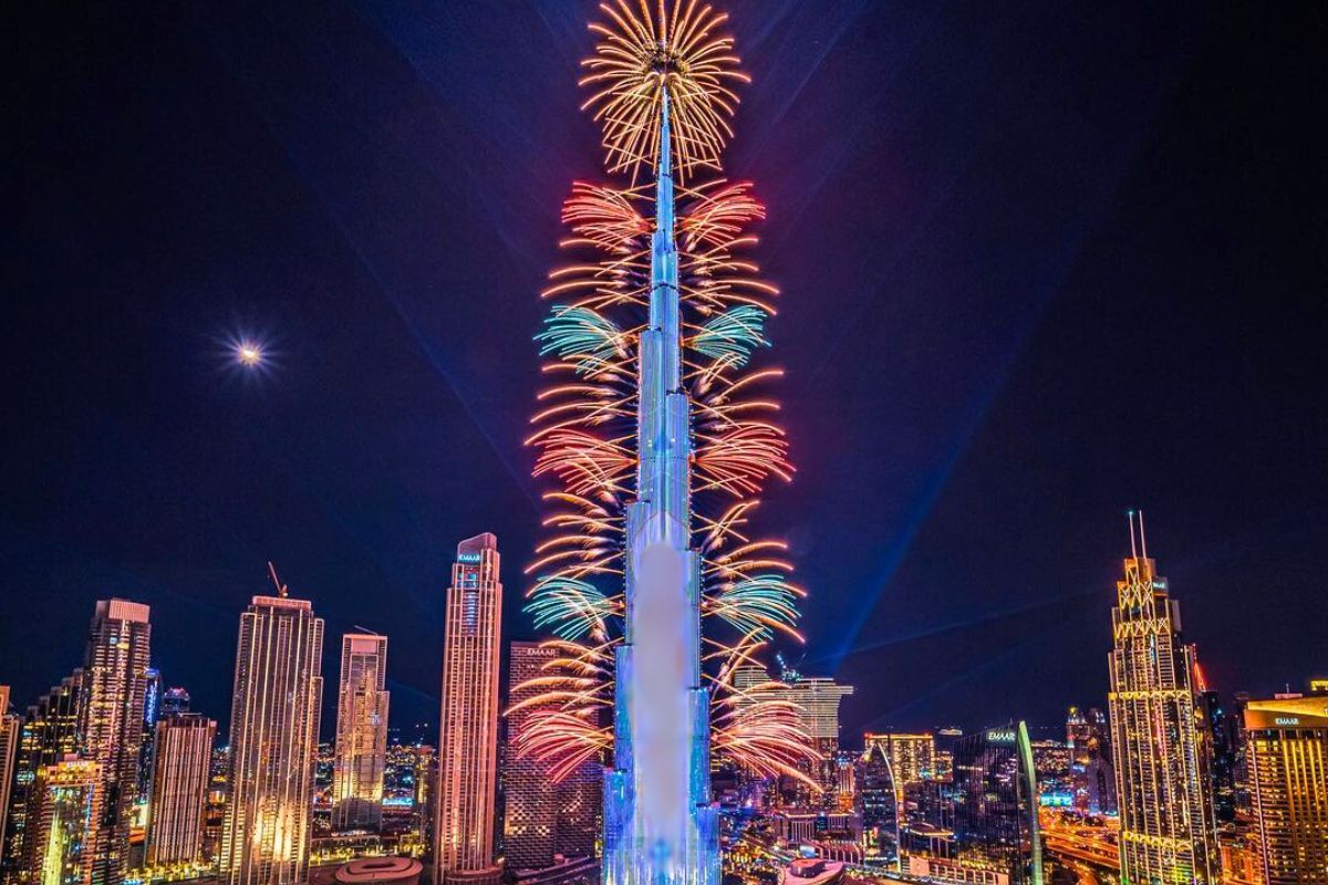 Burj Khalifa New Year's Eve fireworks Burj Khalifa New Year's Eve fireworks
