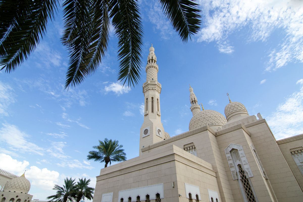 Mosque in Dubai March 11 start Mosque in Dubai March 11 start