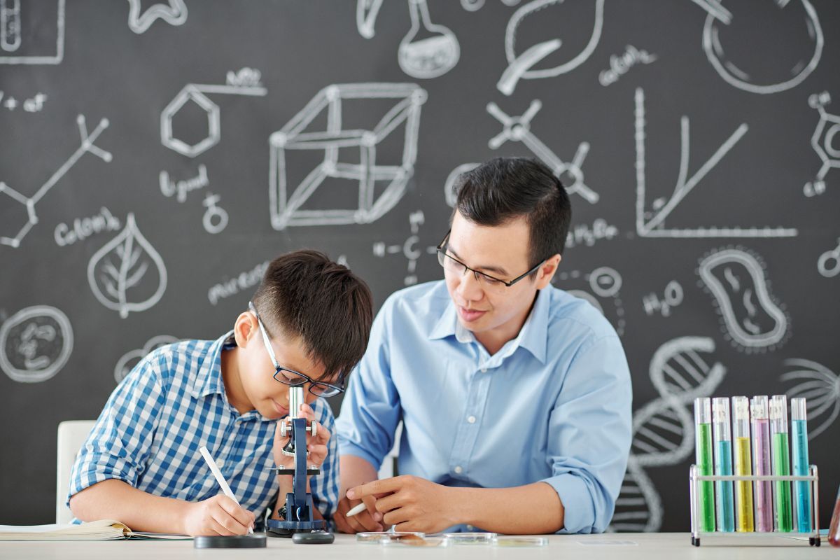 Private tutors in the UAE tutor, private tutors, private tutors dubai, private tutor, uae, private tutor legal in uae, tutors in uae, education, education in uae, schools in uae, teachers in uae
